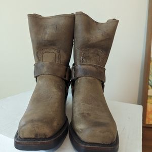 Frye women's Harness 8R boots